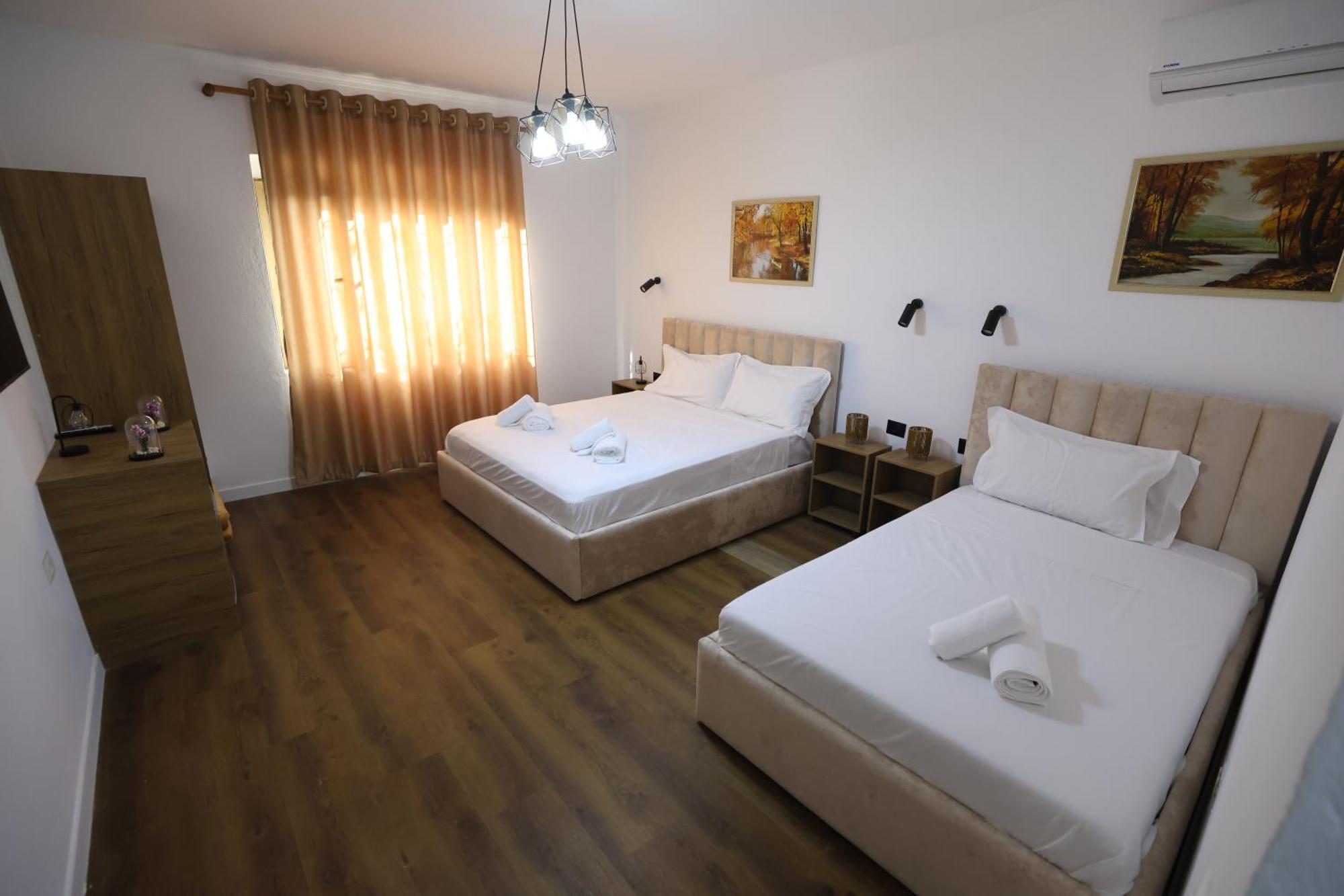 Vila Alizee Hotel Тирана Екстер'єр фото
